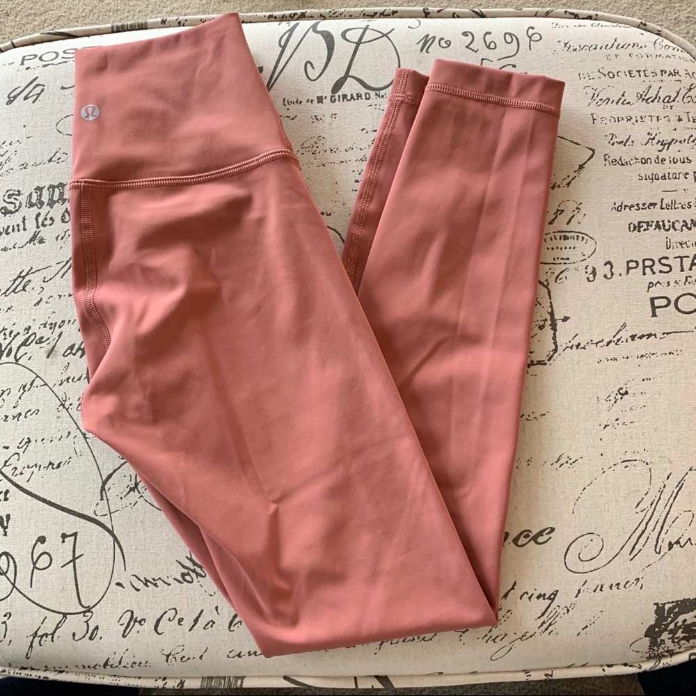 RARE!! Lululemon Wunder Train High Rise 25”